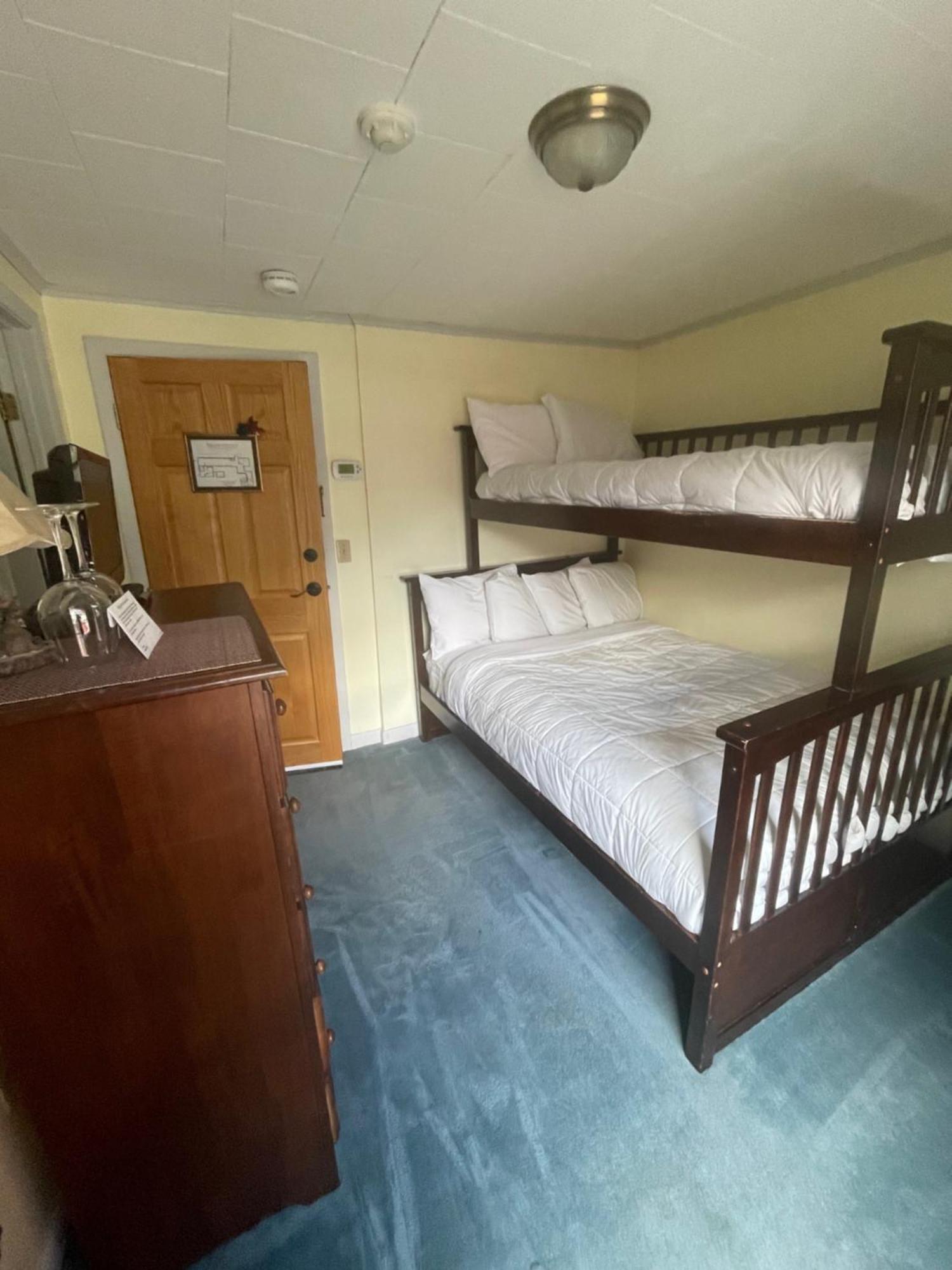 The Vermont Inn Mendon Esterno foto