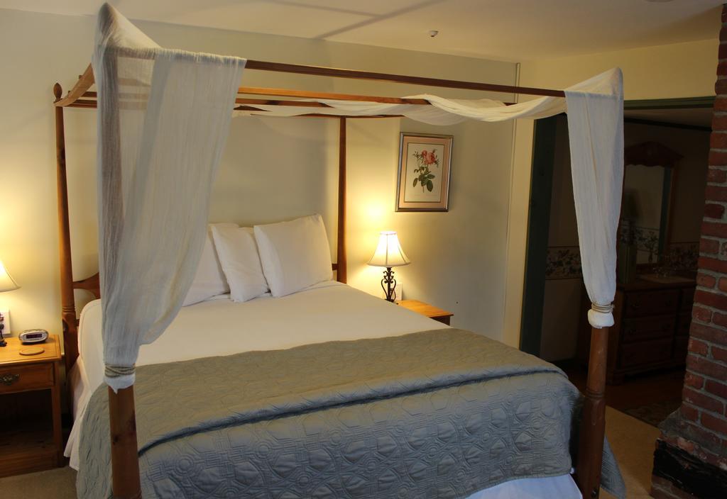 The Vermont Inn Mendon Esterno foto