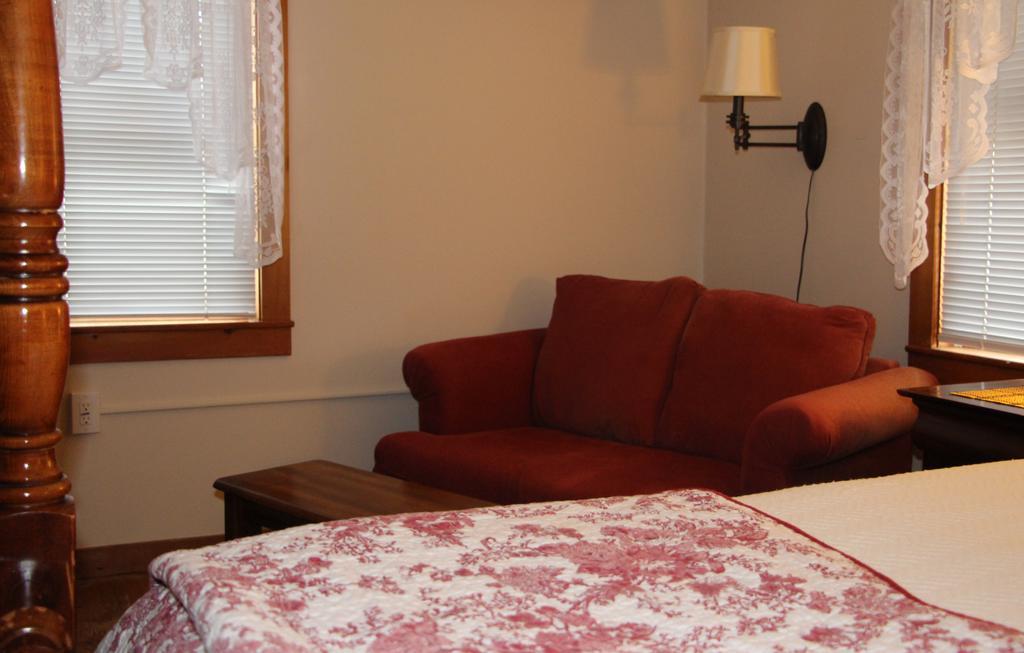 The Vermont Inn Mendon Esterno foto